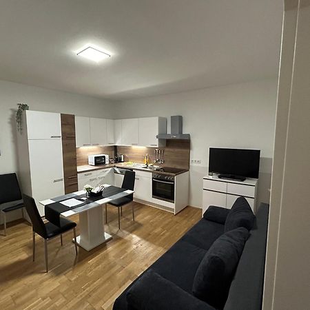 Paky Appartements 00313 Bruck an der Leitha Eksteriør bilde